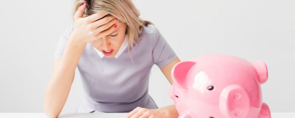 girl with piggy bank