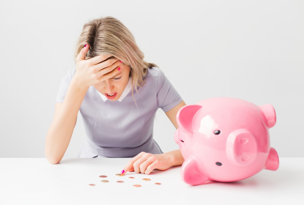 girl with piggy bank